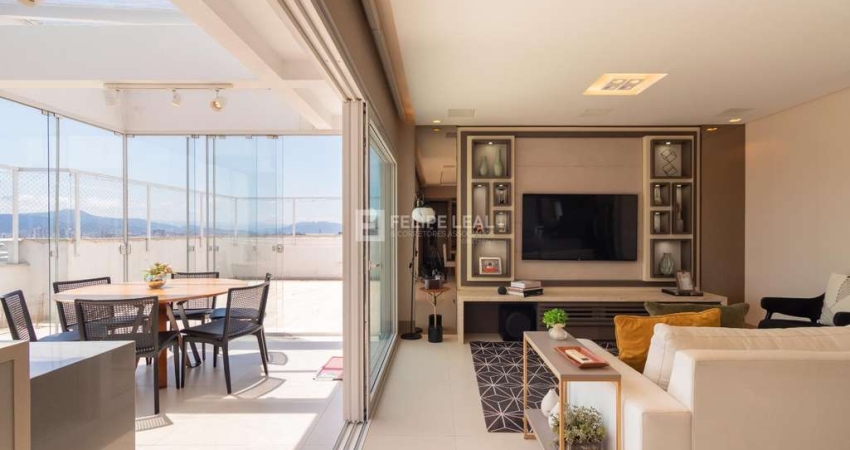 Apartamento Cobertura em Capoeiras  -  Florianópolis