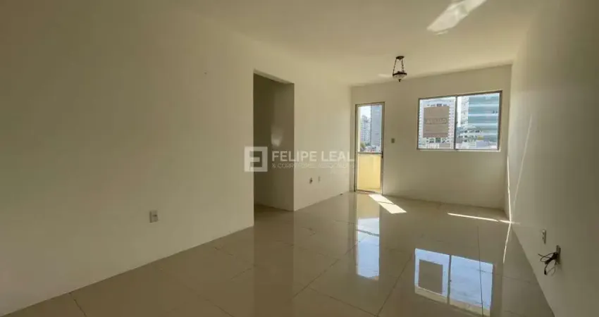 Apartamento em Campinas - São José, SC