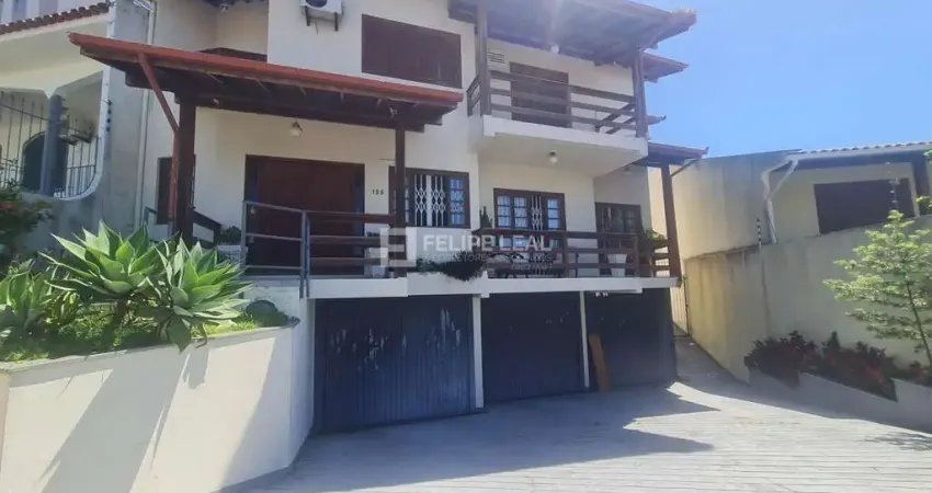 Casa em Capoeiras  -  Florianópolis