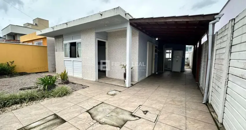 Casa de 03 dormitórios no Bela Vista  -  Palhoça