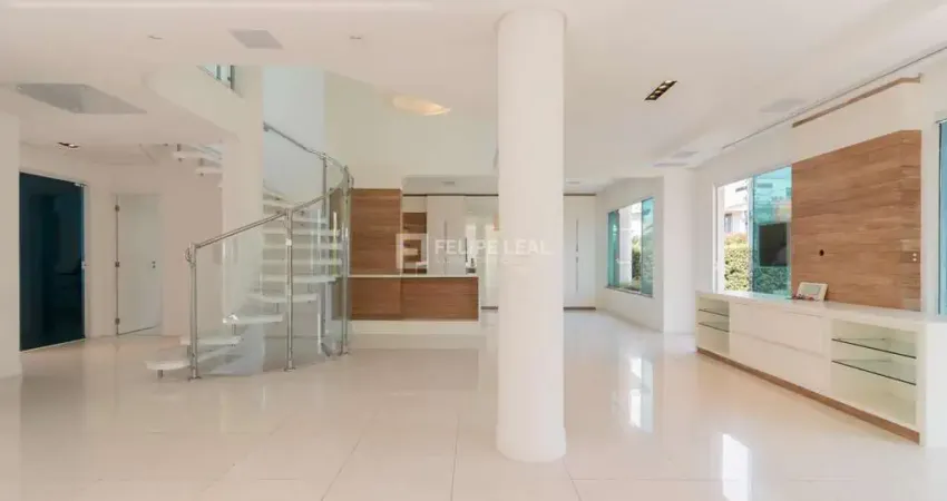 Casa em Jurerê Internacional  -  Florianópolis