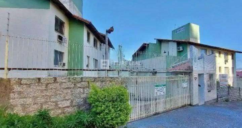 Apartamento com 02 dormitórios em Capoeiras - Florianópolis, SC