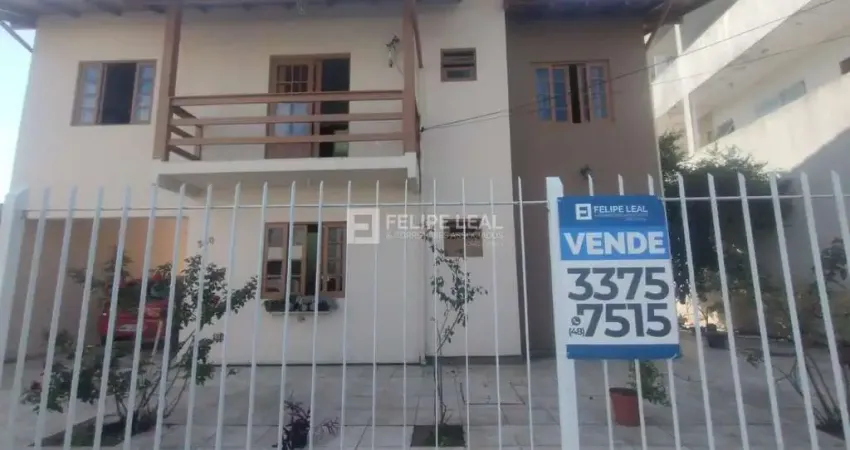 Casa de 04 dormitórios residencial e comercial em Forquilhinhas  -  São José