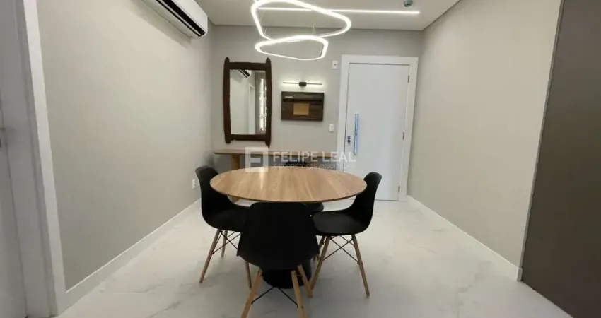 Apartamento com 3 dormitórios no Estreito  -  Florianópolis/SC
