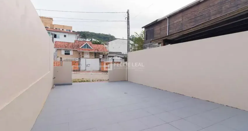 Casa com 2 quartos à venda na Rua Lauri de Souza Barbosa, 250, Ipiranga, São José