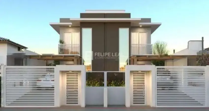 Casa com 03 dormitórios e 01 suíte em Carianos  -  Florianópolis