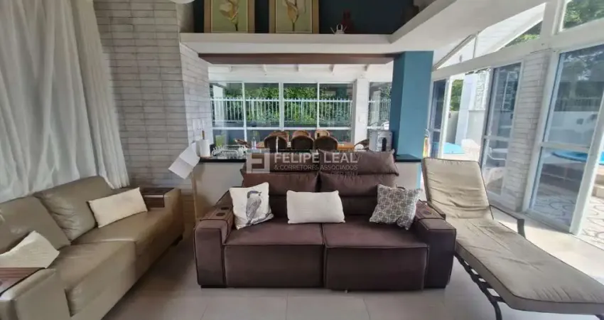 Casa com 3 quartos à venda na Avenida das Paineiras, 503, Daniela, Florianópolis