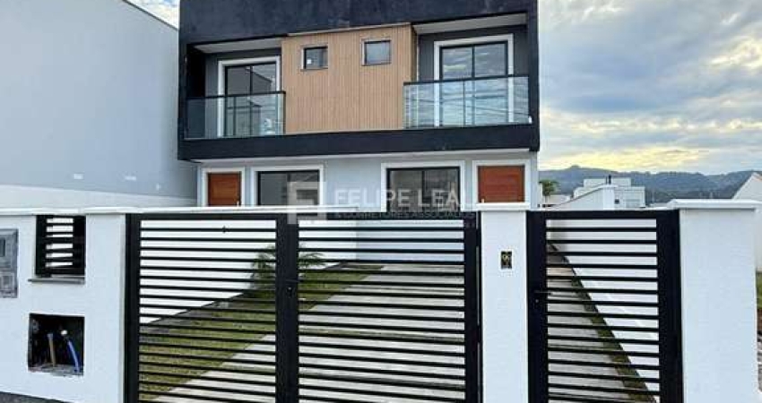 Casa com 2 quartos à venda na Rua Royale, Caminho Novo, Palhoça