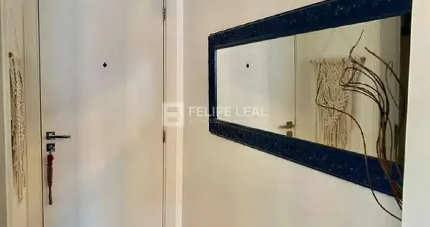 Apartamento com 03 dormitórios e 01 suíte em Praia Comprida  -  São José