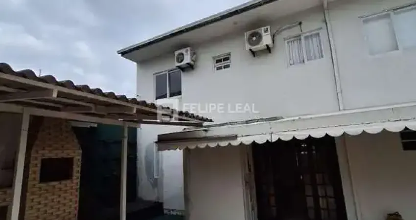 Casa comercial à venda na Rua Maria Júlia da Luz, 727, Jardim Cidade de Florianópolis, São José