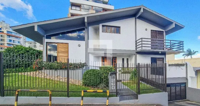 Casa em Itaguaçu  -  Florianópolis