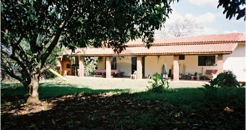RE/MAX VENDE Chácara de 20 mil m2 com linda casa em Araçoiaba da Serra SP