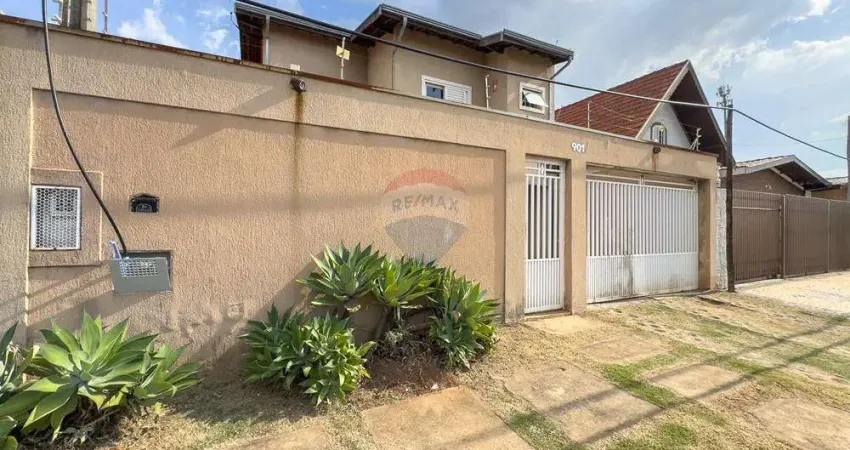 RE/MAX Vende Casa 138m², R$795.000 3 Dormitórios, 1 Suíte e closet, 3 Salas, 4 Vagas e Área Gourmet - Parque Prado Campinas SP