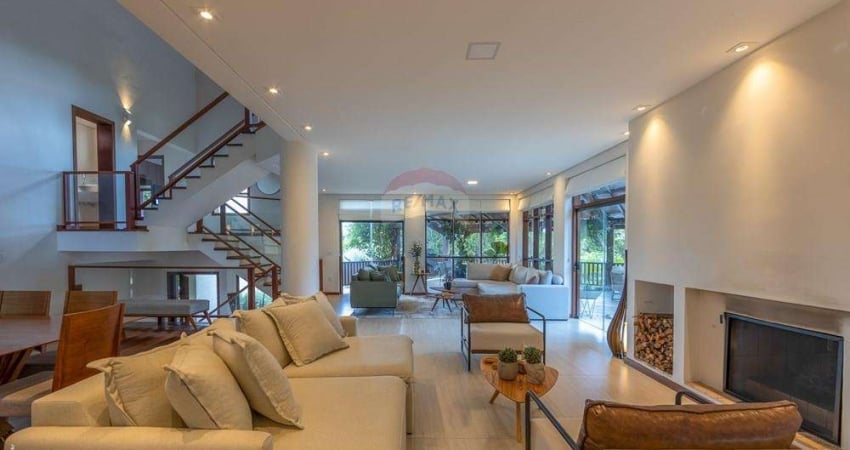 RE/MAX Vende Casa de Luxo no Condomínio Santa Fé 4 quartos 2 suítes 590m2 em Vinhedo/ SP - R$ 3.690.000