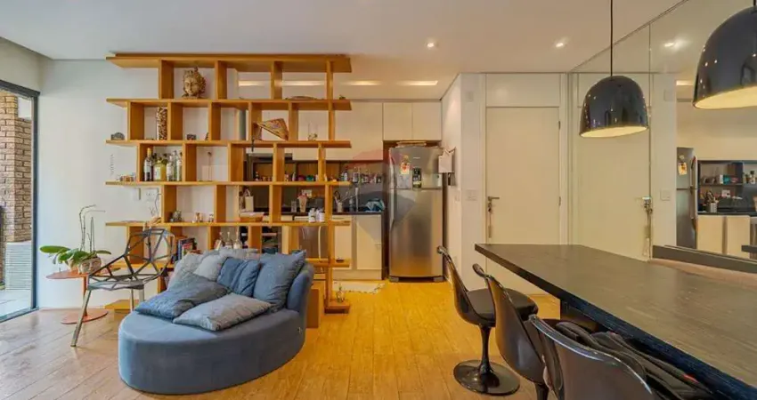 RE/MAX VENDE APARTAMENTO NO CAMBUÍ – 1 dormitório, 55m2 área privativa, 1 vaga, mobiliado – R$ 710.000