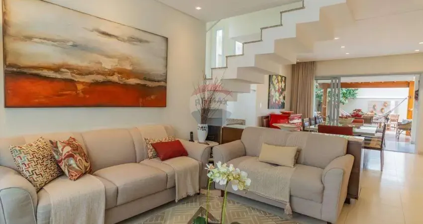 RE/MAX Vende Casa Excepcional - Jardim América II, Valinhos - 3 Quartos, Piscina, Gourmet - 300m²