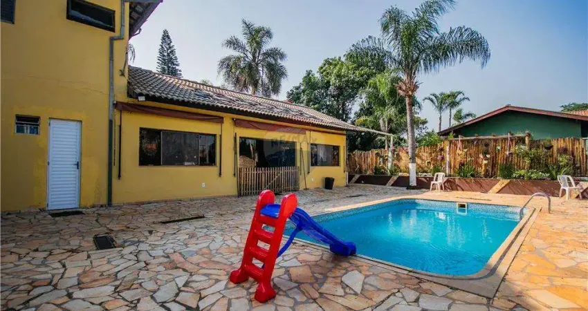 Chácara residencial, 4 quartos e 2 suítes, piscina, campo de futebol, área construída de 224,18m² e terreno 1.333,52 m² por r$1.250.000,00 – c