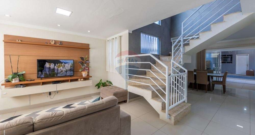 RE/MAX Vende Casa 251m², R$850.000 -  3 Dormitórios, 1 Suíte e closet,  2 Vagas e Área Gourmet - Jardim Cura D'ars,  Campinas SP