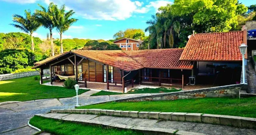 Re/max aluga casa condomínio colinas do ermitage 388 m2 - 1.483 m2 de área r$ 6.400,00