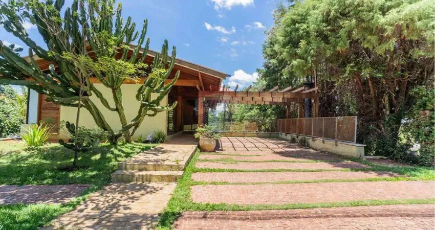 Re/max casanova - vende - casa - san conrado - 3 quartos - 1 suíte  - 630 m² terreno - churrasqueira - 4 vagas - pet friendly