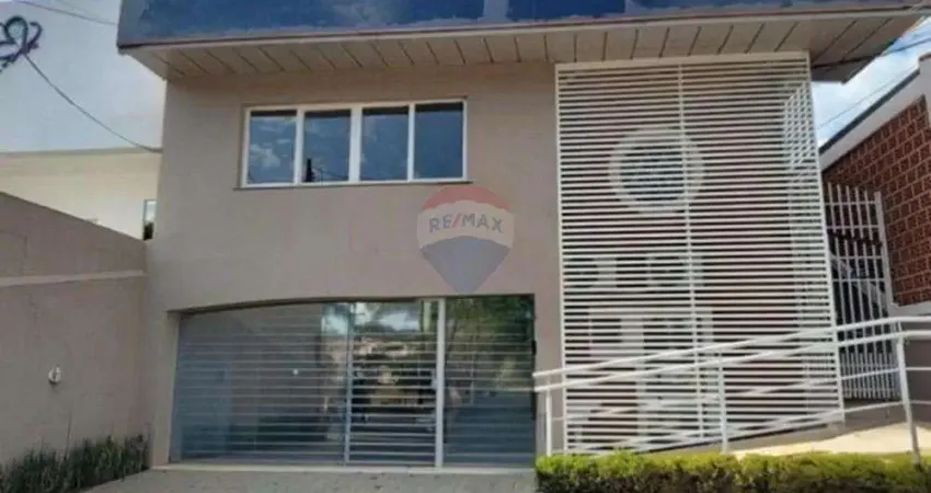 Remax aluga casa comercial com 229,20 m², 03 vagas, sala, despensa, 3 quartos (1 suíte), na av. dr. heitor penteado, em frente a lagoa do taquaral