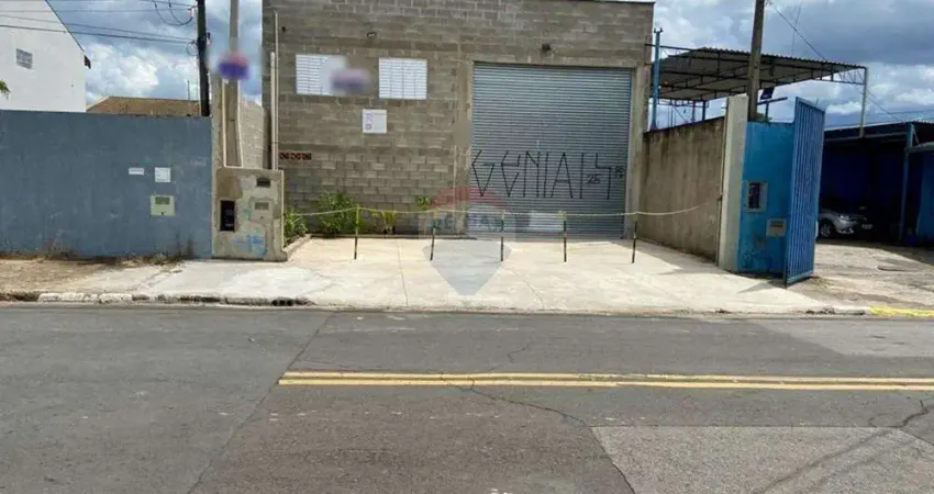 RE/MAX aluga galpão de 250m² útil com pé direito de 5 metros por R$6.100,00 mensal, na Rua Pedro Gianfrancisco, Parque Via Norte - Campinas/SP