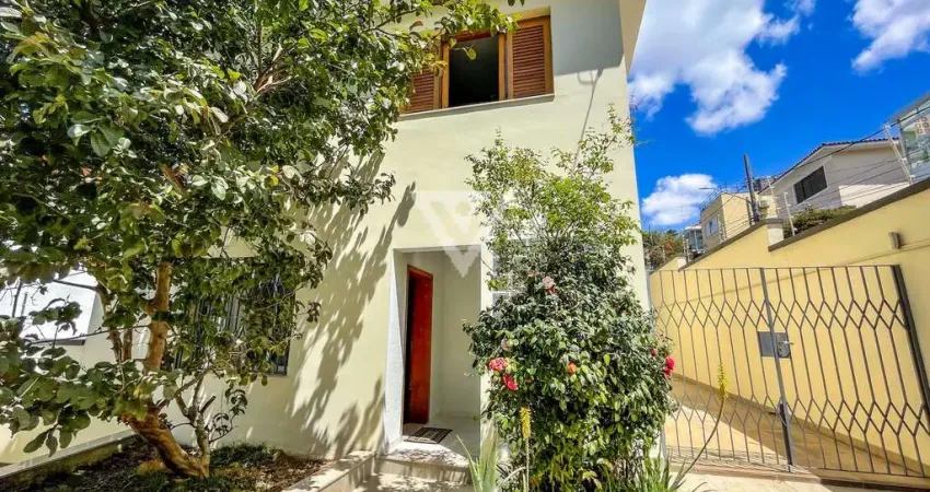 Ampla, sofisticada e silenciosa – casa com 4 suítes no coração do sumaré!