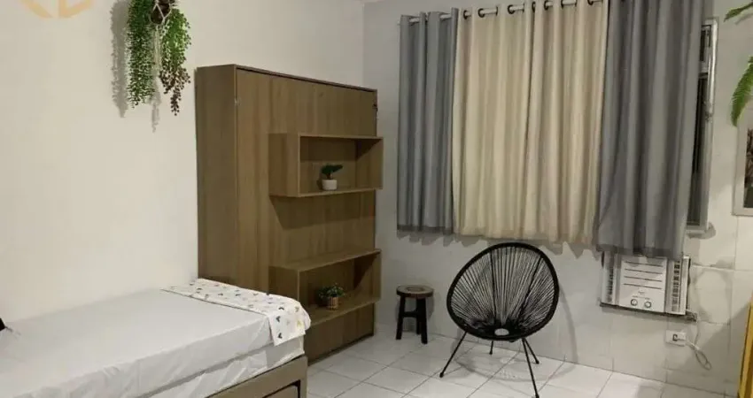 Apto frente mar com 1 dormitório, 1 banheiro, 1 vaga, bicicletário, mobiliado