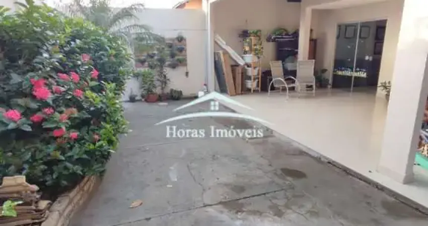 Imperdível oportunidade: Casa à venda em Cuiabá-MT, no bairro Recanto dos Pássaros - Condomínio Solar Moinho, 3 quartos, 2 suítes, 2 salas, 3 banheiros, 2 vagas de garagem, 150m². Venha conferir!