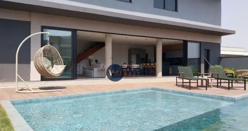 Casa no Condomínio Pau Brasil com Piscina em Americana