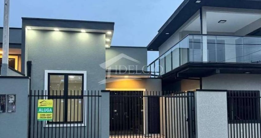 Casa com 2 quartos para alugar na Rua Adão Kaboski, Afonso Pena, São José dos Pinhais