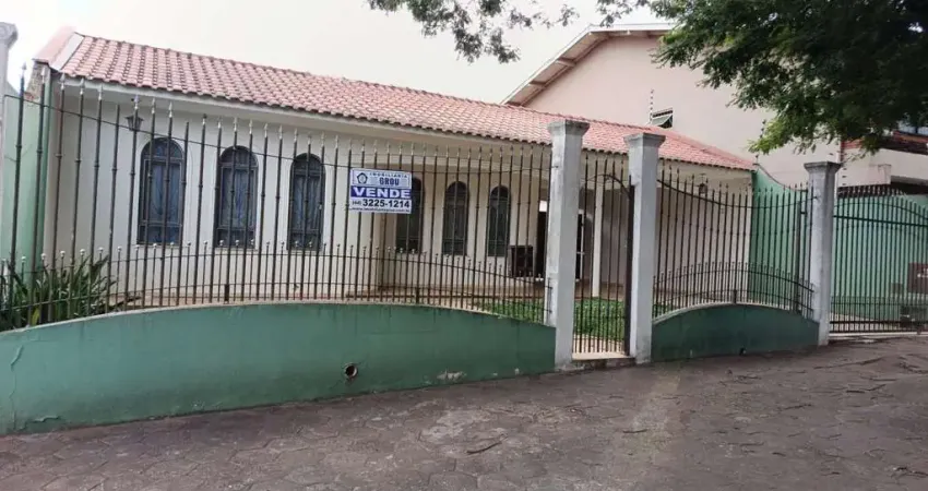 Casa com 3 quartos à venda na Rua Saint Hilaire, 1459, Zona 05, Maringá