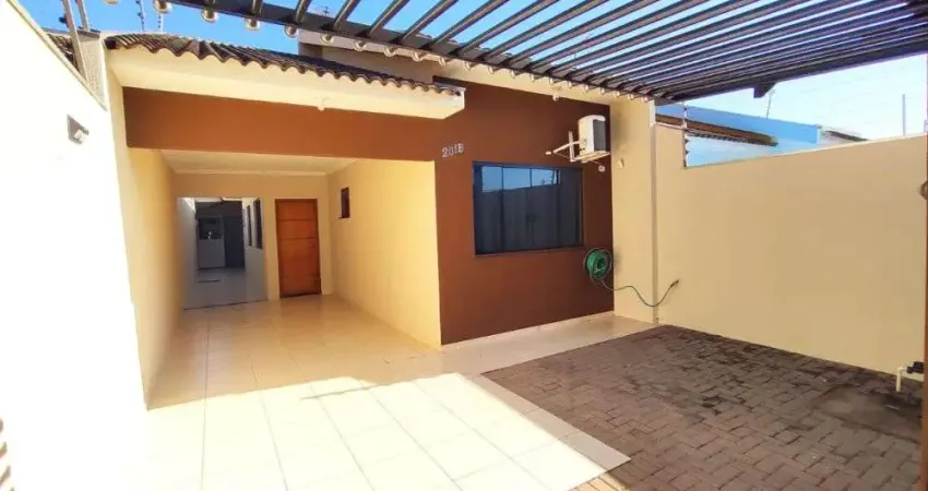 Casa com 2 quartos para alugar na Rua Pioneiro Olindo Alcini, 201, Parque Hortência, Maringá