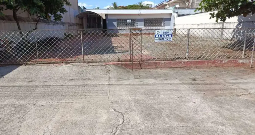 Casa com 4 quartos para alugar na Avenida Brasil, 636, Zona 08, Maringá