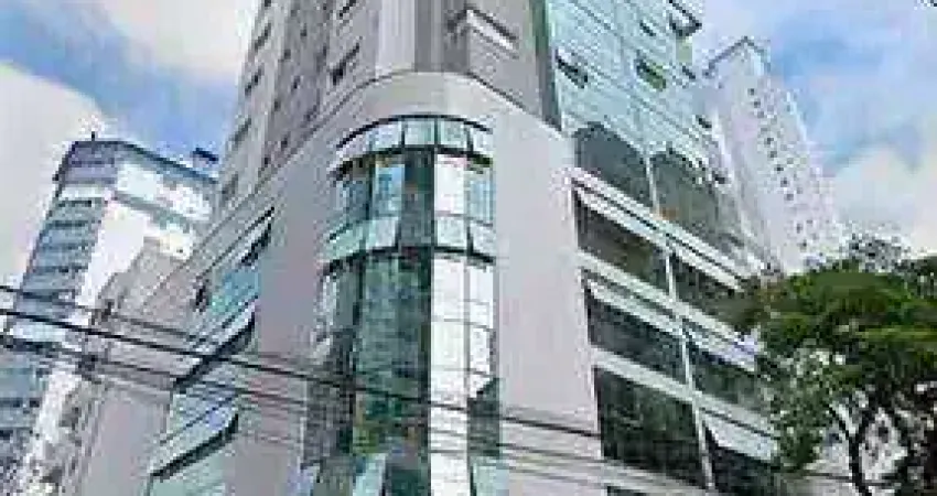 C-AP3964 OPORTUNIDADE em B. Camboriú Centro/B. Sul -  Apartamento/Casa Suspensa 240 M²  com Terraço