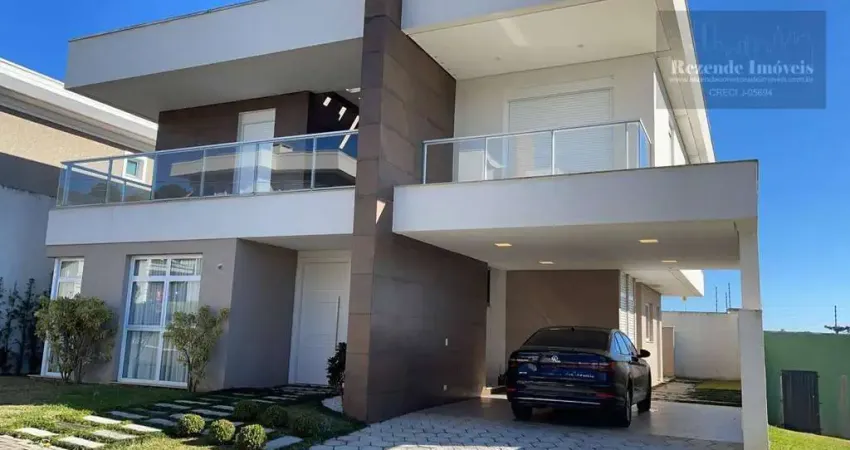 Casa em Condomínio com 4 suítes à venda