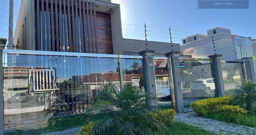 Sobrado alto padrão - sítio cercado - aceita permuta de imóvel  ou carro como parte de pagamento.