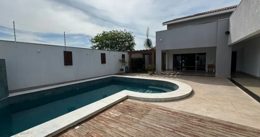 Lindo sobrado amplo, bairro santa rosa, 04 quartos sen 02 suítes, climatizado, piscina, energia solar 1.400 kw valor 10.500,00
