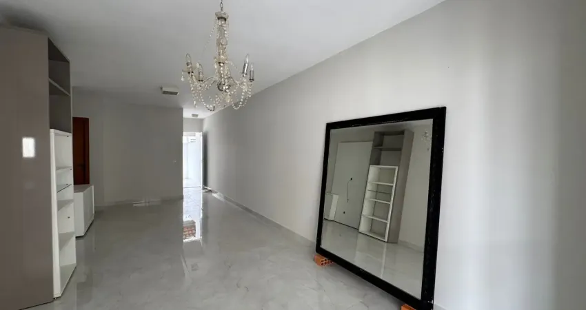 Casa condomínio rio coxipo, 105m² com 03 quartos sendo 01 suíte - valor 4.500,00