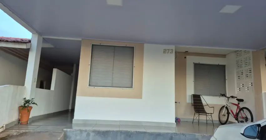 CASA Condominio Rio Claro com 03 quartos, ar condicionado 100 m²