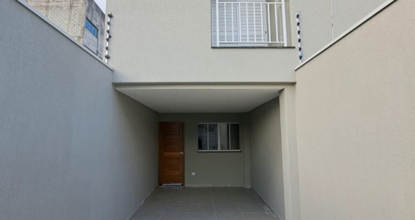 CASA FRONTAL COM 3 DORMS , SENDO 1 SUÍTE 2 VAGAS DE GARAGEM