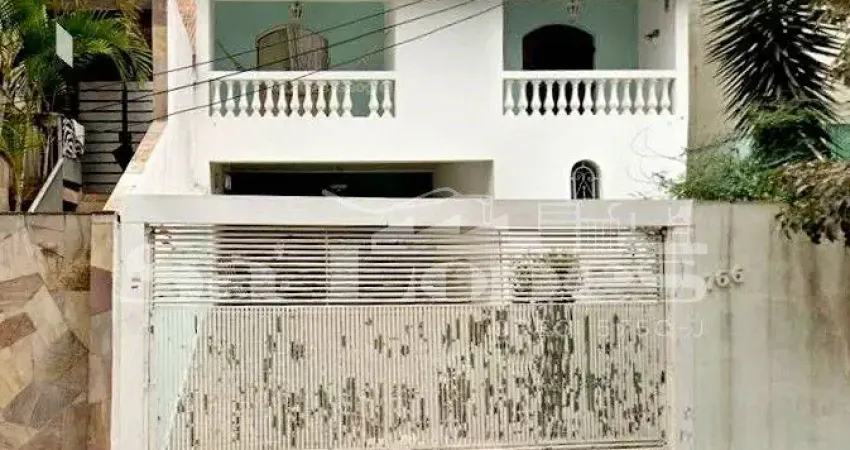 Lindo Sobrado a venda com 275m² contendo 4 quartos 6 banheiros e 4 vagas de garagem