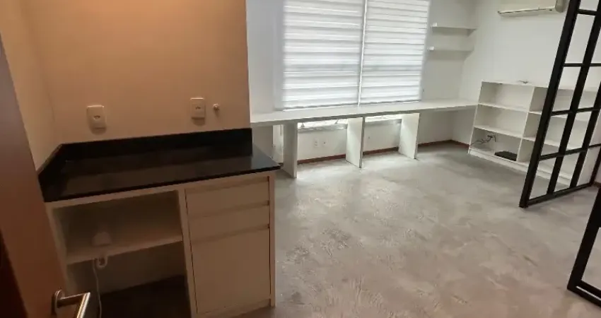 Sala comercial com 1 sala para alugar na Rua Joaquim Távora, 72, Icaraí, Niterói