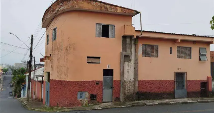 Casa à venda na Rua Brasilia, 117, Centro, Registro