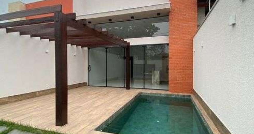Casa Via Publica com 3 dormitórios à venda, 121 m² por R$ 680.000 - Parque Universitário - Cuiabá/MT