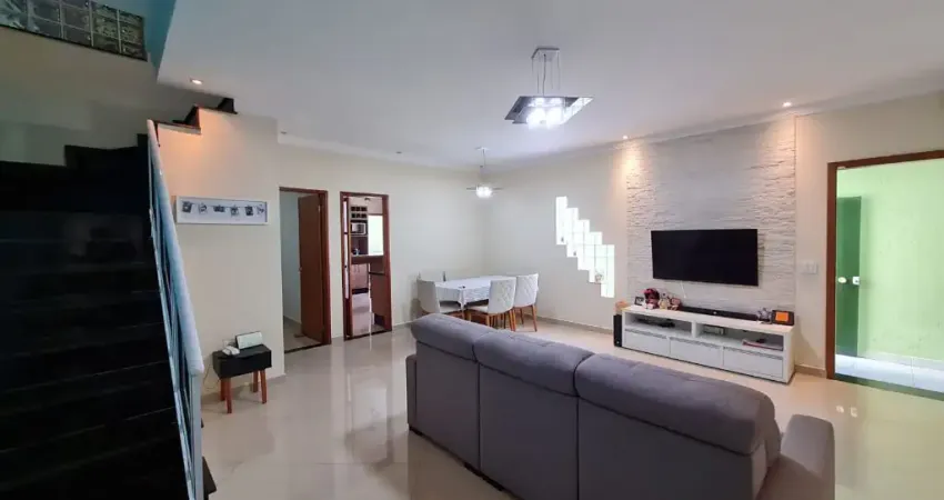 Casa à venda | 140m2 | 3 dormitórios ( 3 Suítes ) | 2 vagas  Vila augusta!