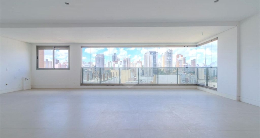Apartamento à venda  | 222 m² | 4 dormitórios | 4 suítes | 5 vagas em Perdizes - São Paulo-SP