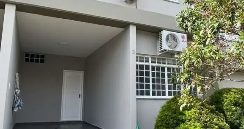 Casa com 3 dormitórios para alugar, 125 m² por R$ 4.170,00/mês - Condomínio Rio Amazonas - Itu/SP