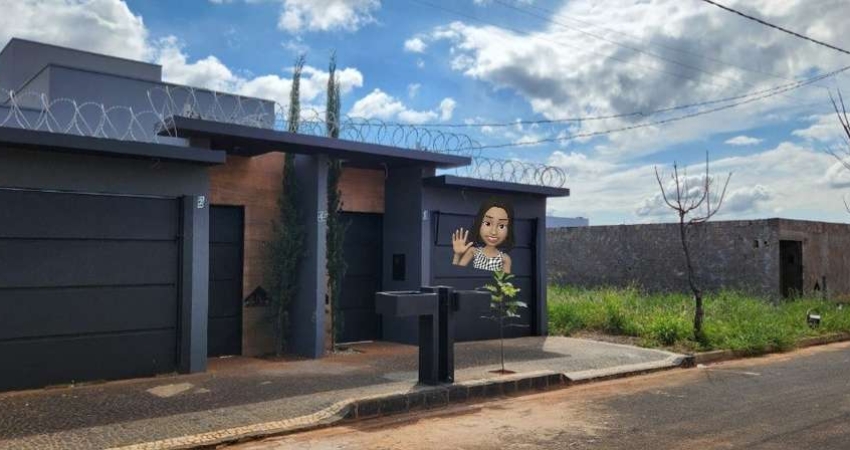 Casa Geminada para Venda em Uberlândia, Novo Mundo, 2 dormitórios, 1 suíte, 2 banheiros, 2 vagas
