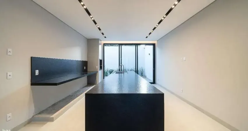 Casa Alto Padrão para Venda, Jardim Europa, 3 dormitórios, 1 suíte, 3 banheiros, 2 vagas